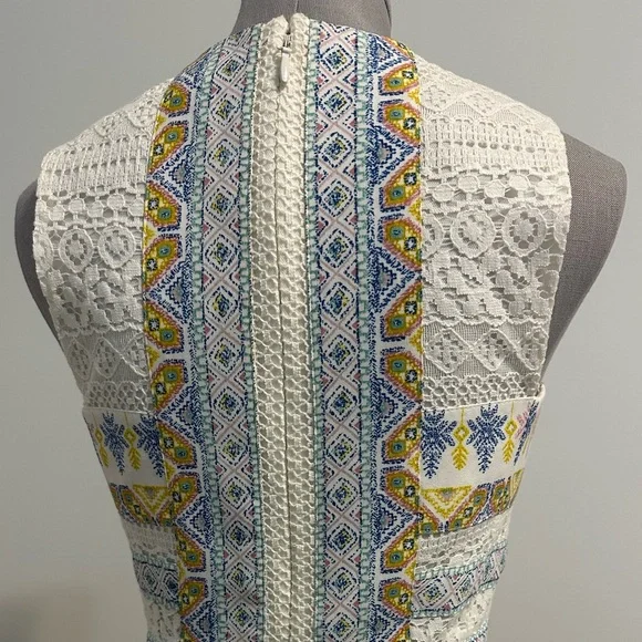 BCBG Maxazria Lace Sleeveless Dress Size 4 - Picture 4 of 12